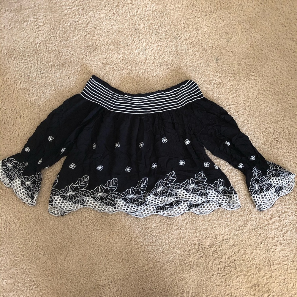 NEW Romeo and Juliet off the Shoulder Blouse - Picture 6 of 6